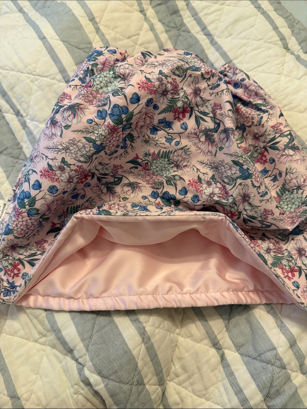 Bridgerton x Kitsch Satin-Lined Flexi Shower Cap in Wisteria